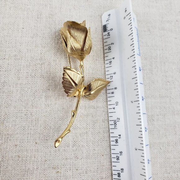 Giovanni Rose Brooch Gold Tone Vintage Lapel Pin Marked - Picture 7 of 7